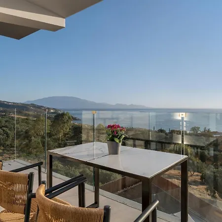 Apartment Sky Birds - Holistic Escape Skinaria