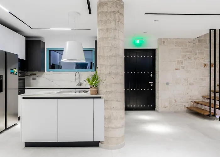 Sky Birds - Holistic Escape